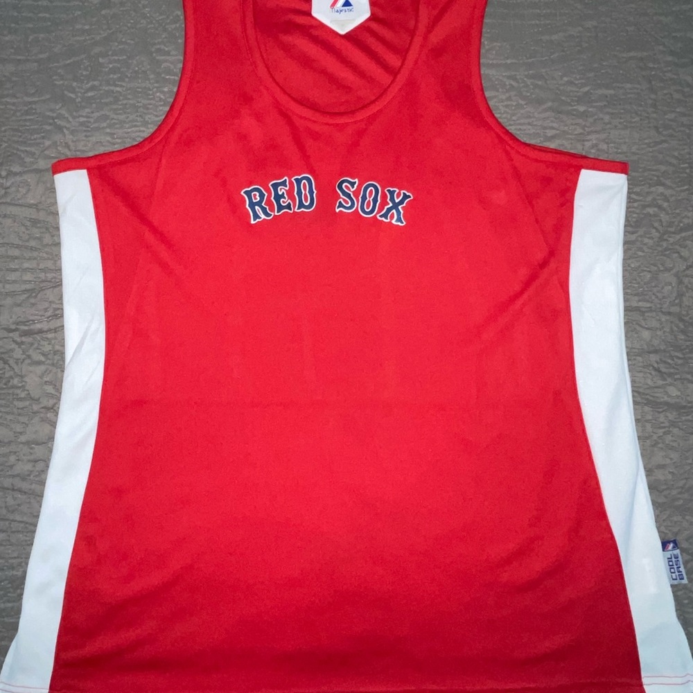 Red Sox Majestic XL tank top.